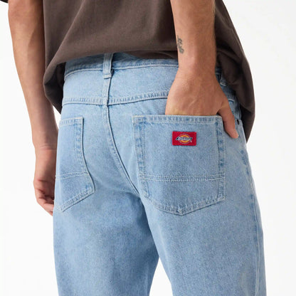 982 Slim Tapered Jeans
